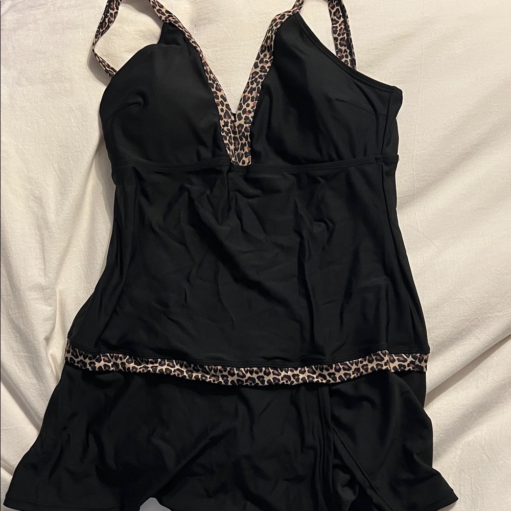 SHEIN Black Leopard Trim Swimsuit